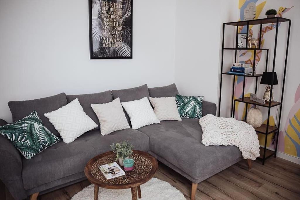 Cozy Dreams: Deluxe 2-Zimmer-Apartment -Kueche Nuremberg Exterior photo